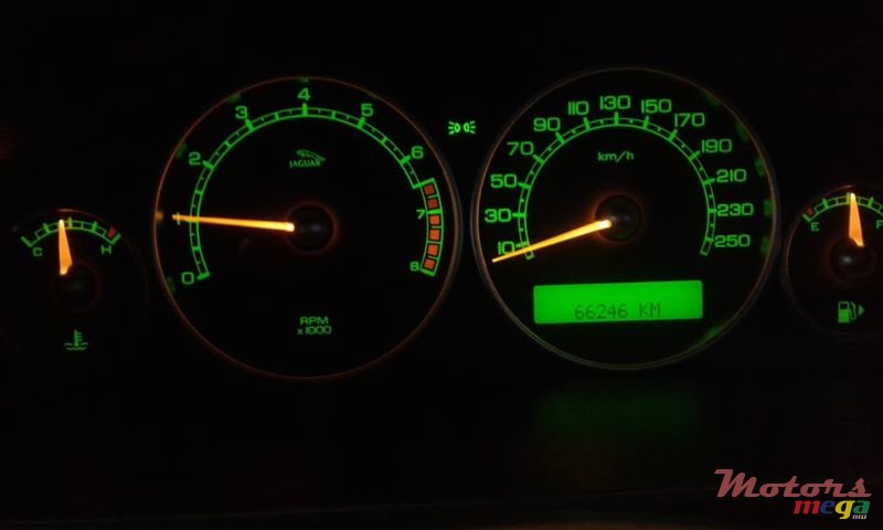 2007' Jaguar X-Type photo #2