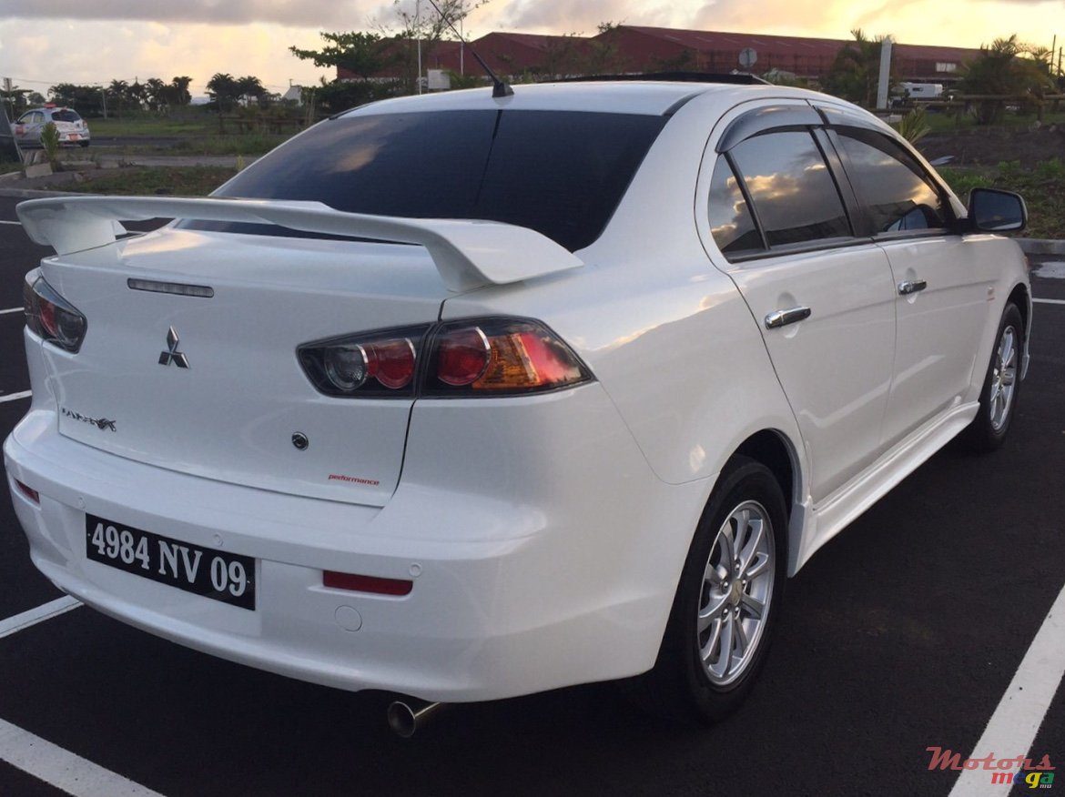 2009' Mitsubishi Lancer EX photo #4