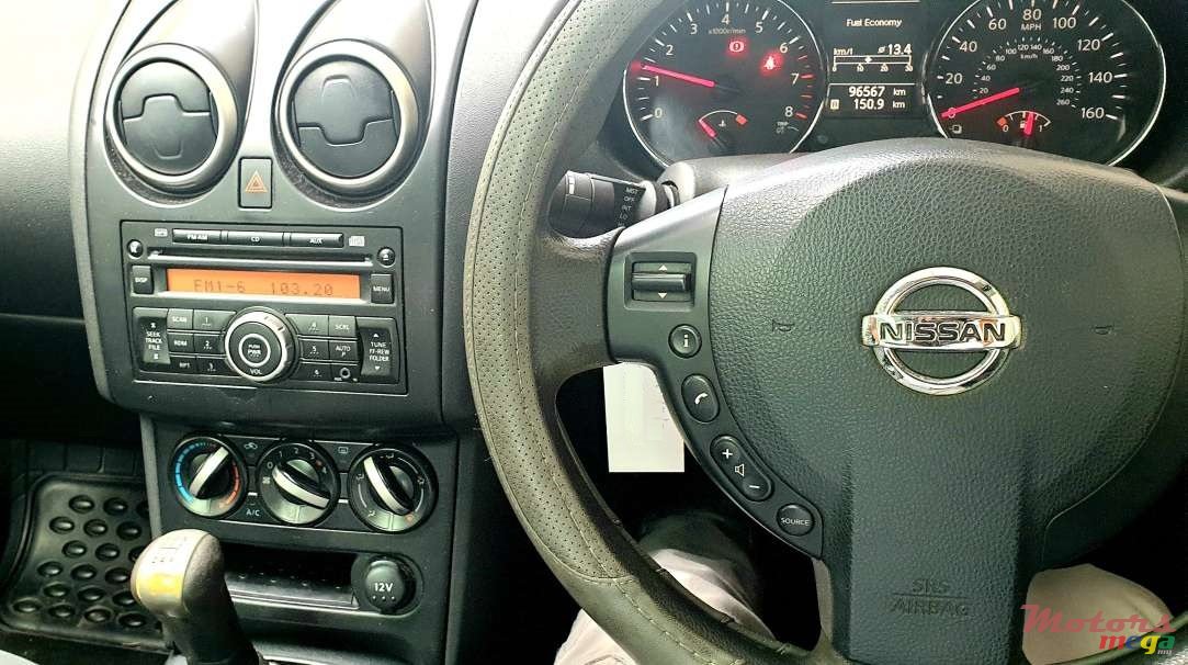2011' Nissan Qashqai+2 photo #3