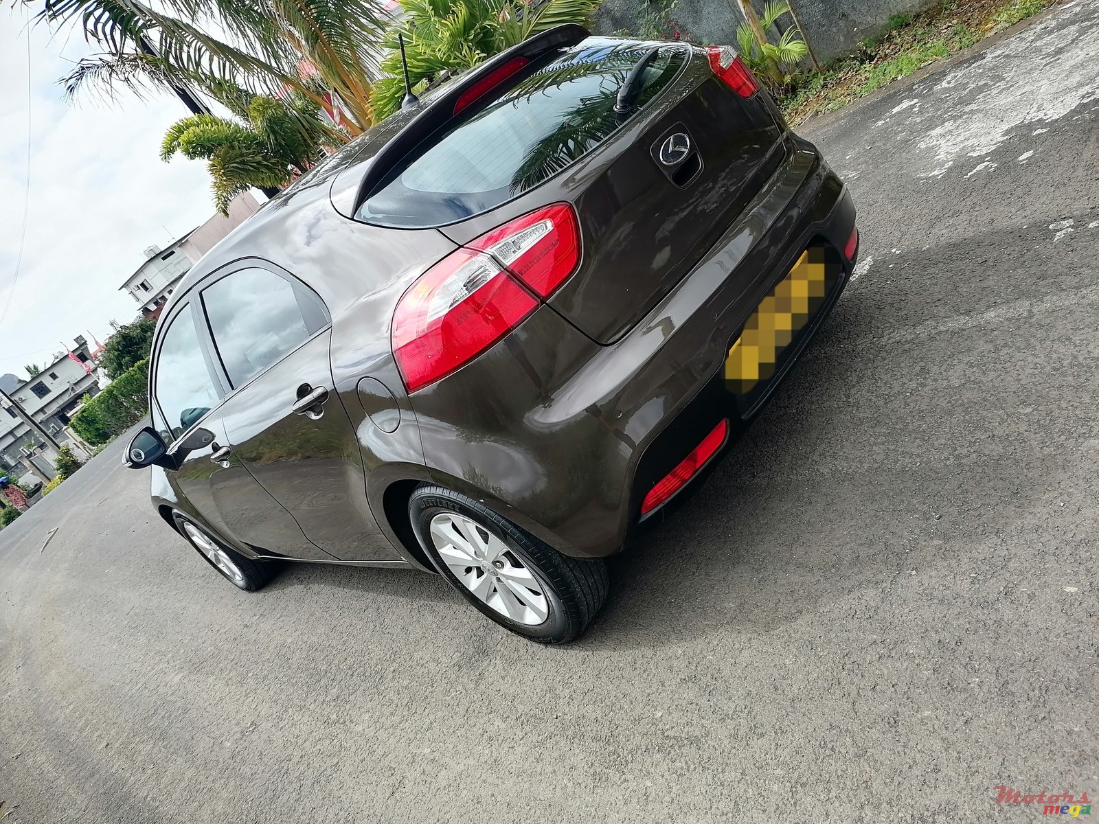 2012' Kia Rio photo #2