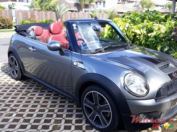 2009' MINI Cooper S covertible photo #5