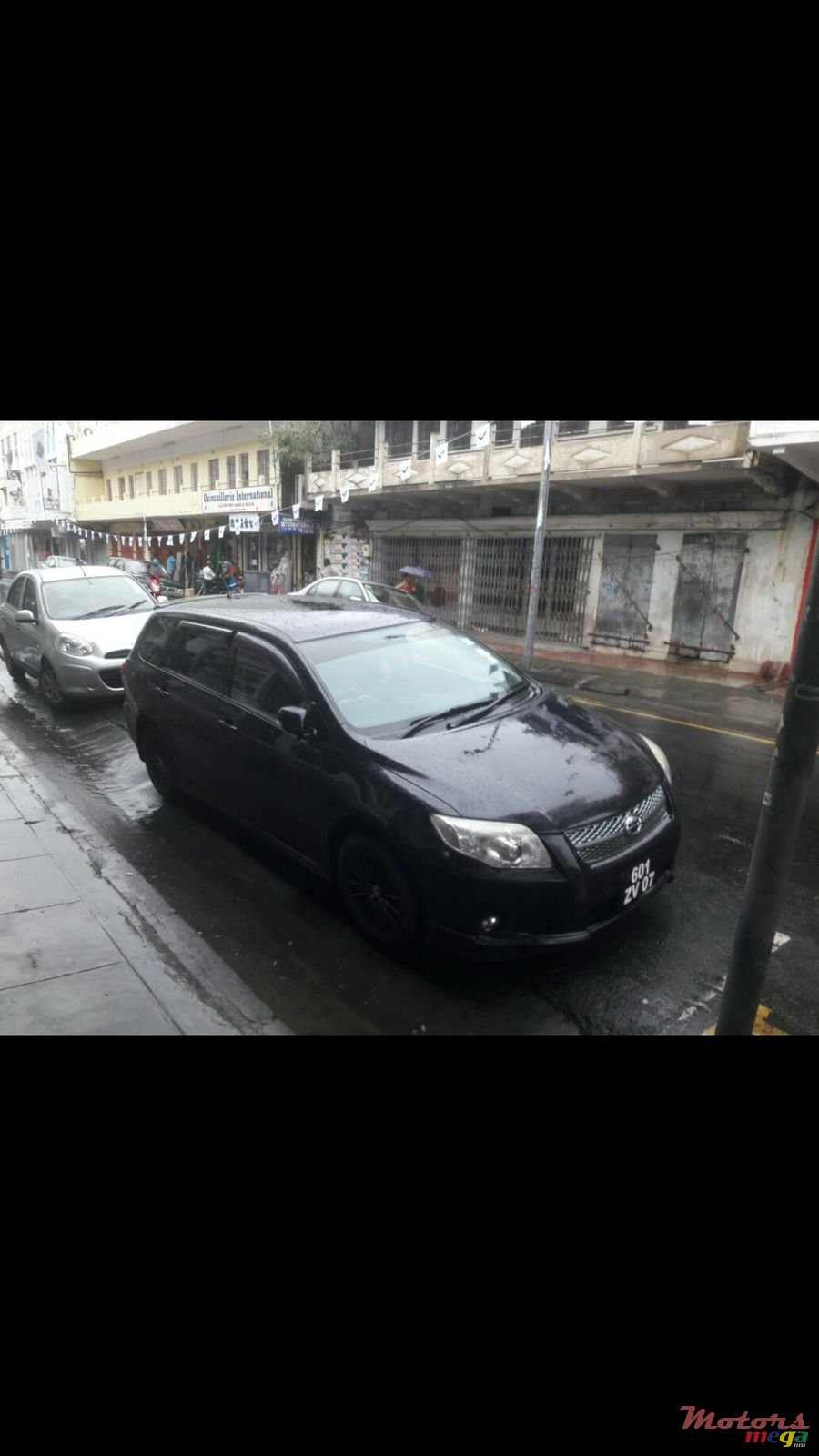 2007' Toyota Axio Fielder photo #2