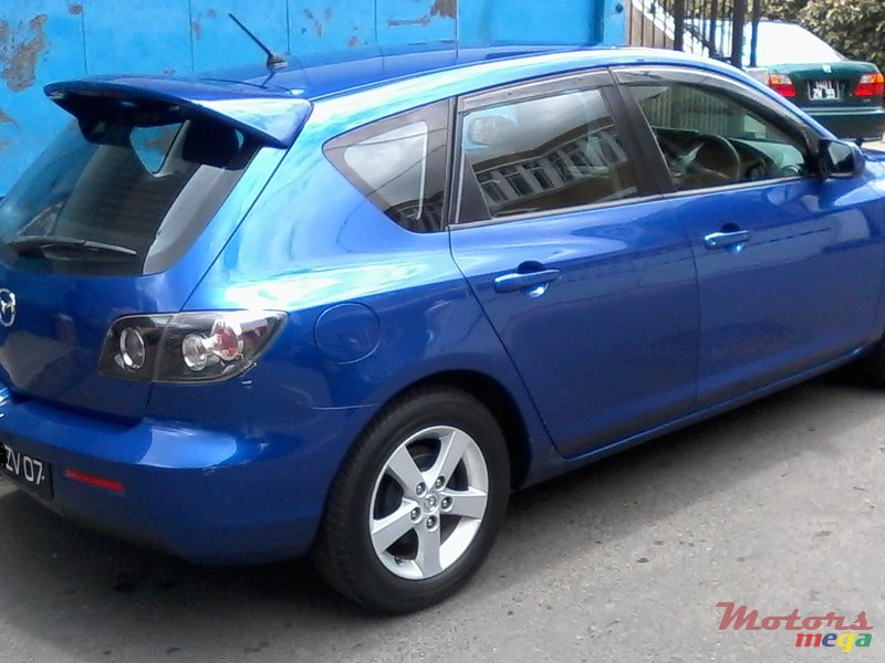 2007' Mazda Axela photo #2