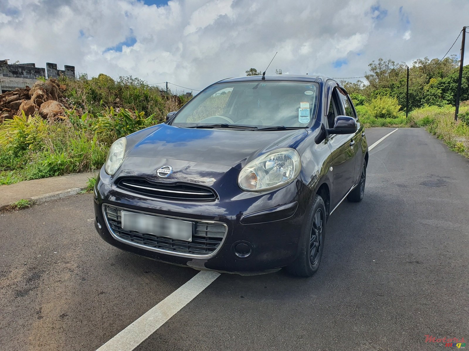 2011' Nissan March photo #1