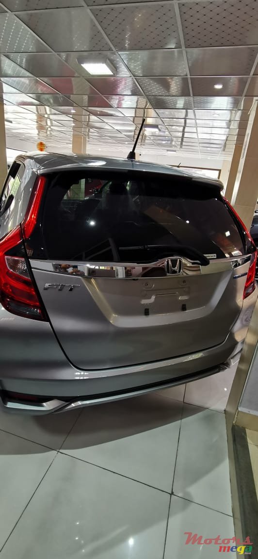 2017' Honda Fit photo #4