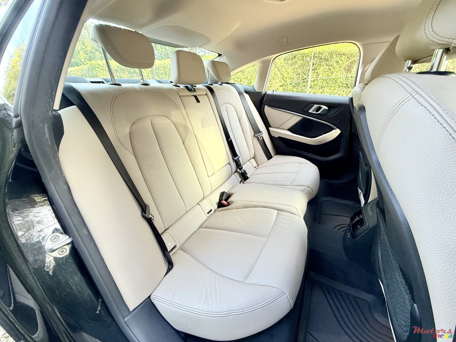 2020' BMW 218 photo #5