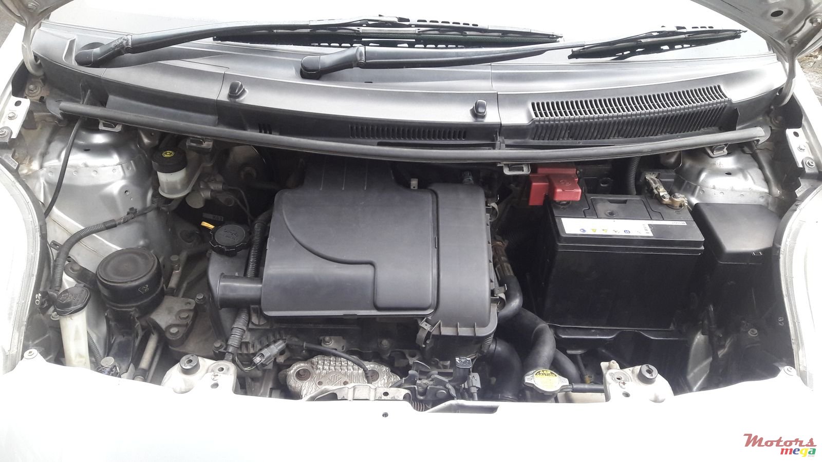 2006' Toyota Vitz photo #4