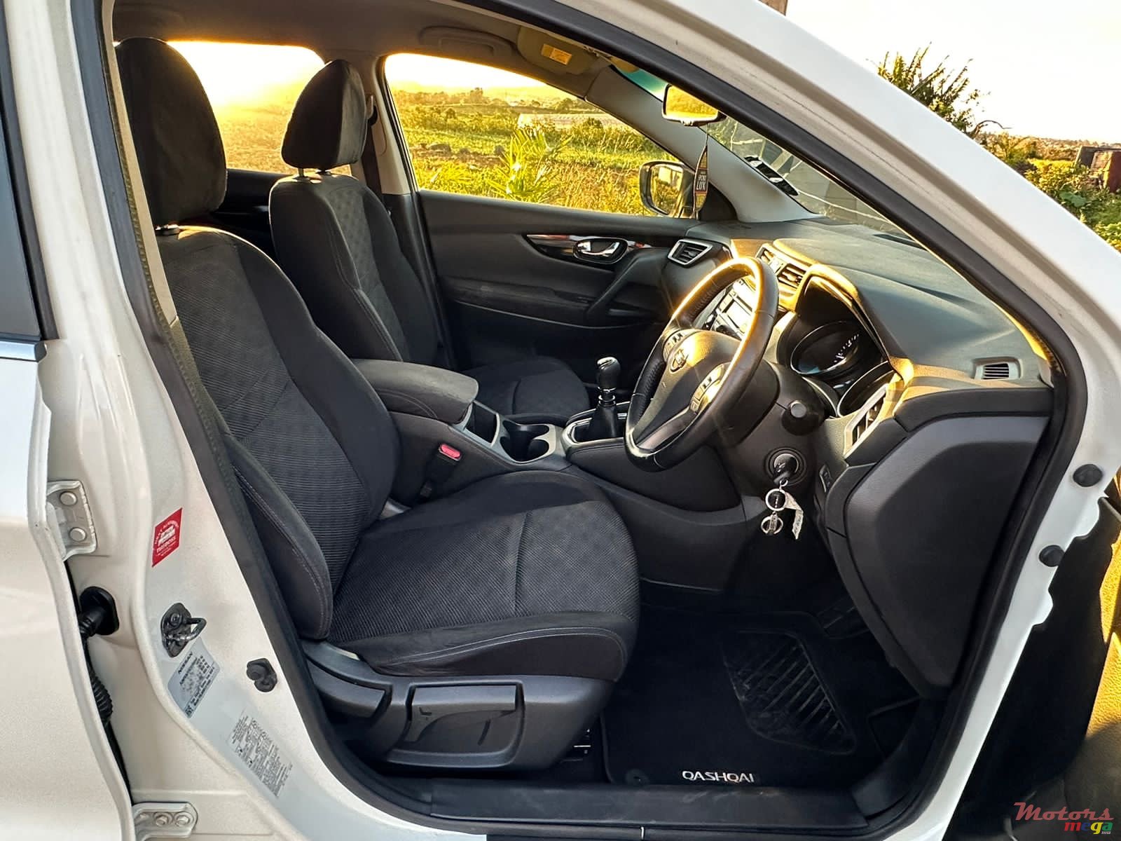 2017' Nissan Qashqai 1.2 Turbo photo #6