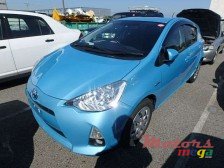 2012' Toyota Vitz aqua photo #1
