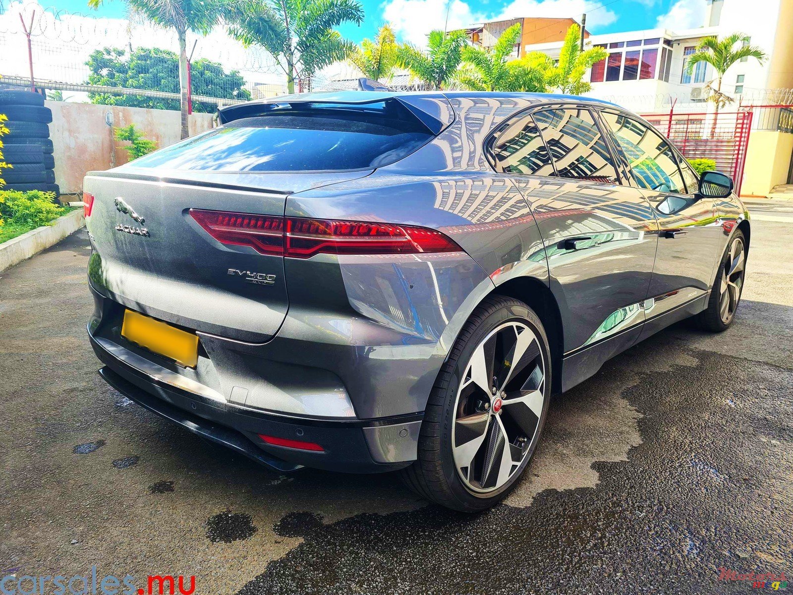 2020' Jaguar I-Pace EV400 HSE photo #3