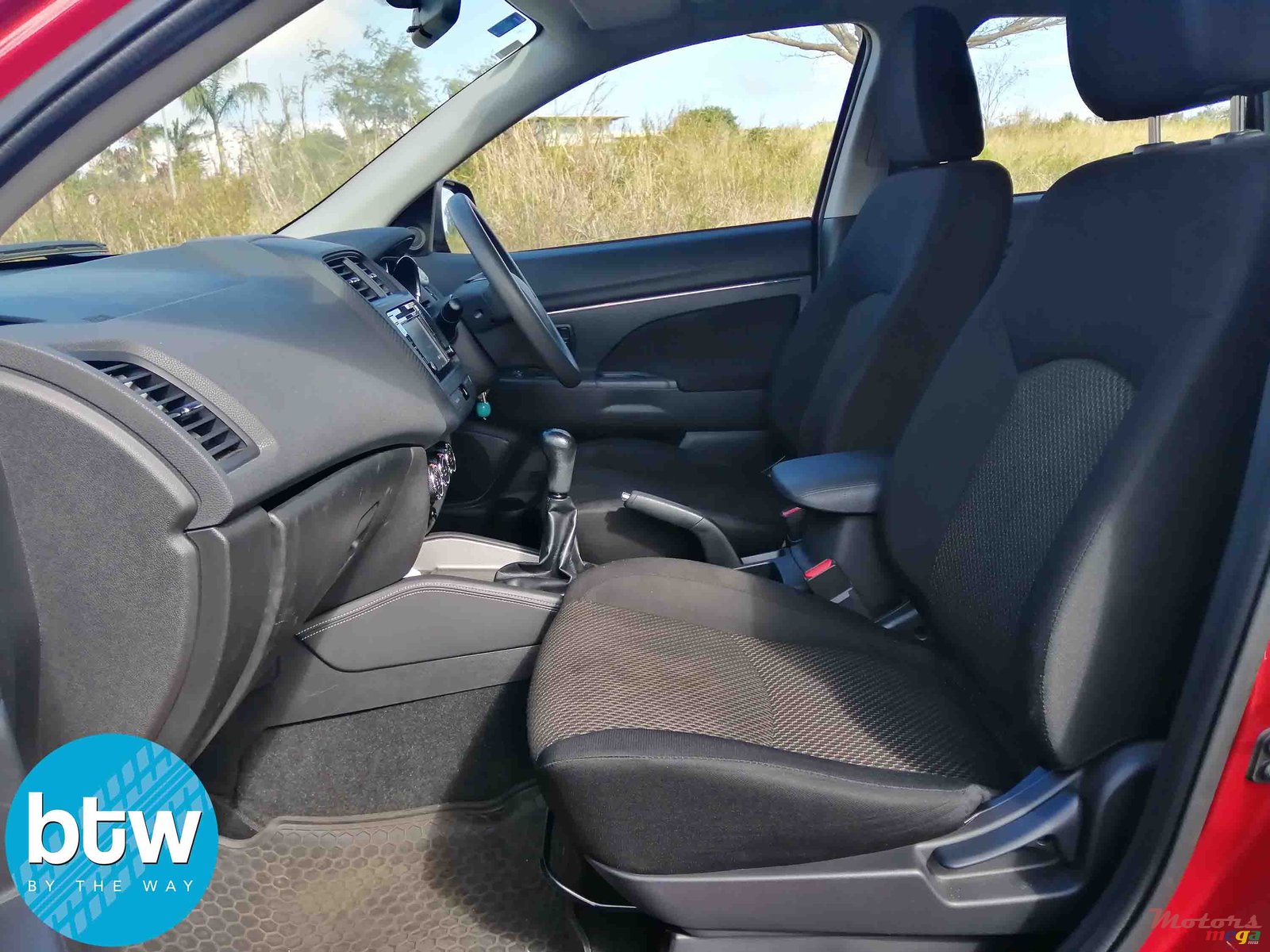 2018' Mitsubishi ASX photo #5