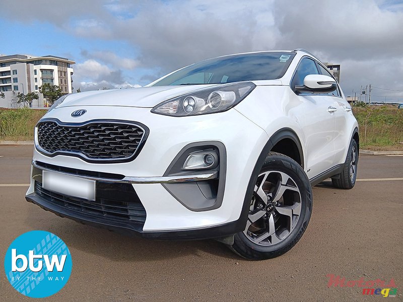 2020' Kia Sportage GT Line photo #2