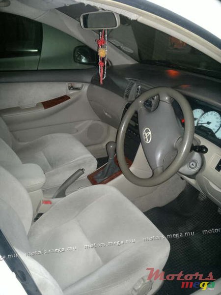 2001' Toyota NZE 121 photo #5