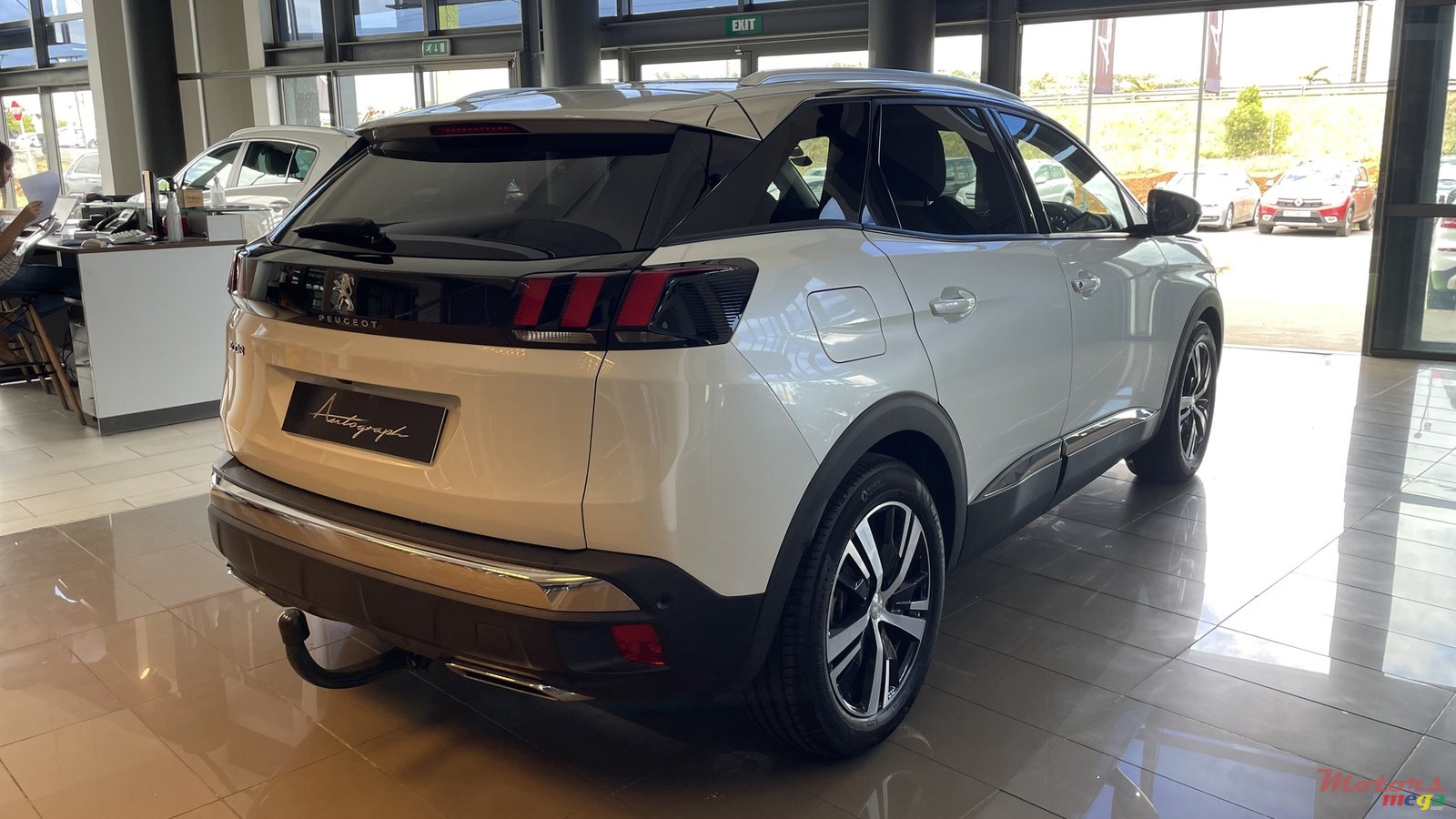 2019' Peugeot 3008 photo #3