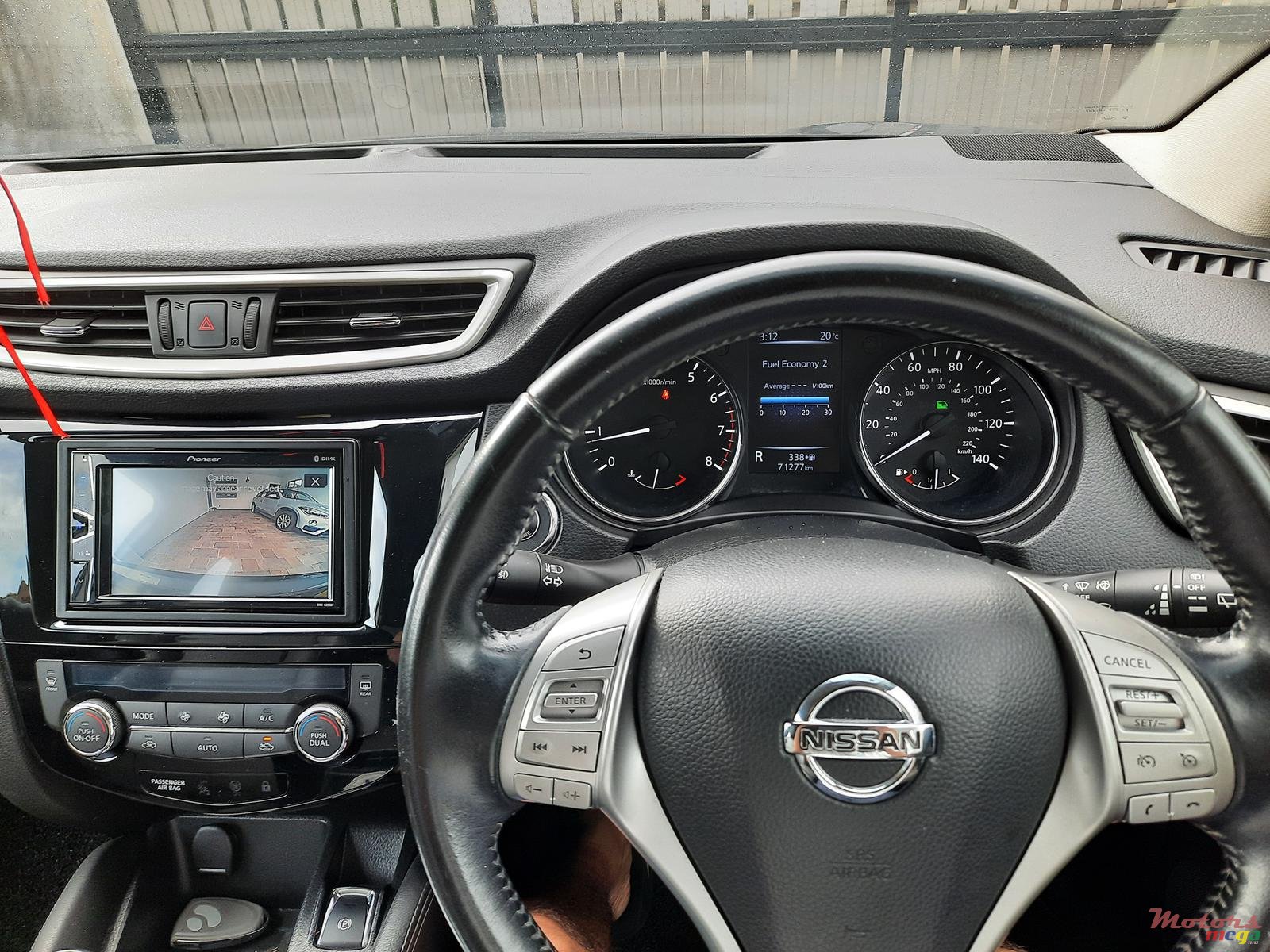 2015' Nissan Qashqai photo #6