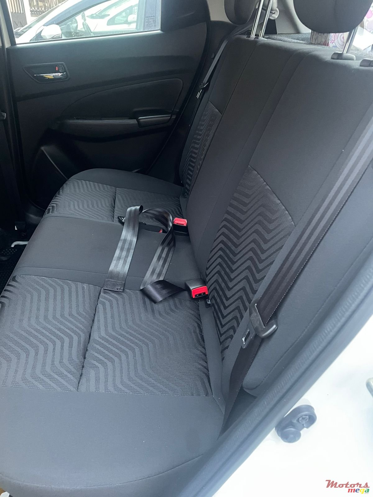 2023' Suzuki Swift Glx photo #5