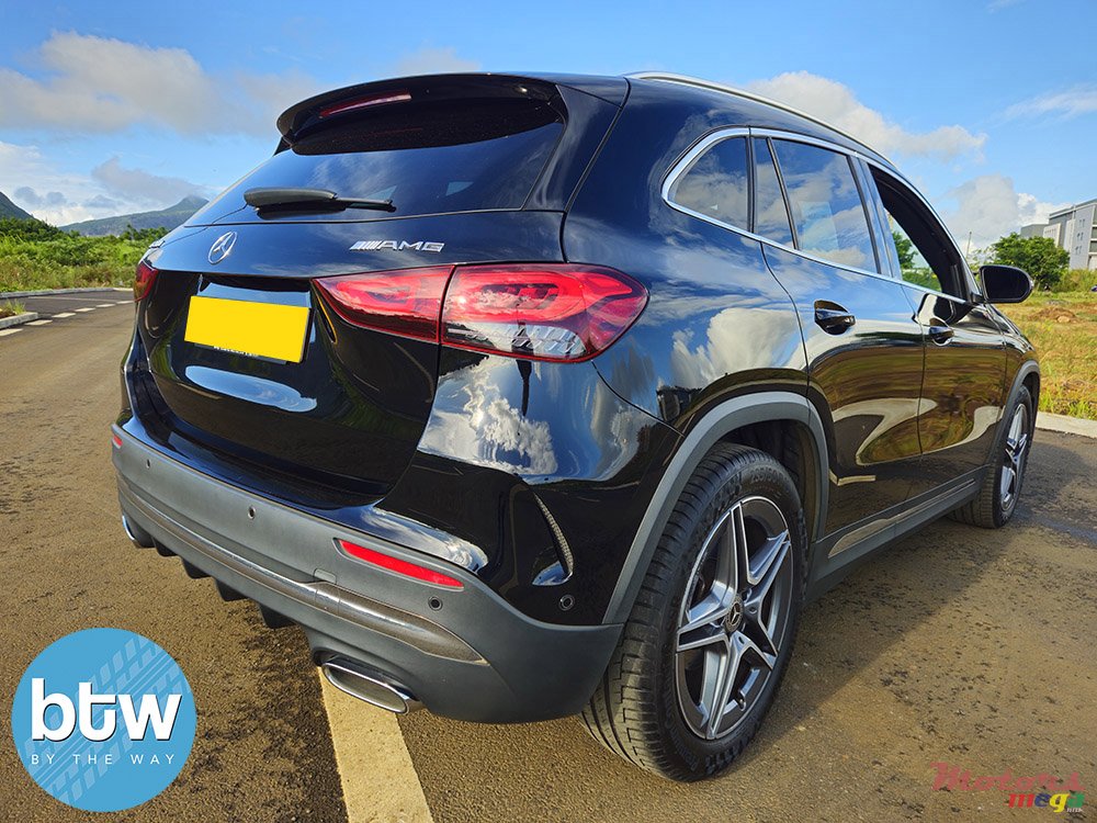 2022' Mercedes-Benz GLA 200 photo #3