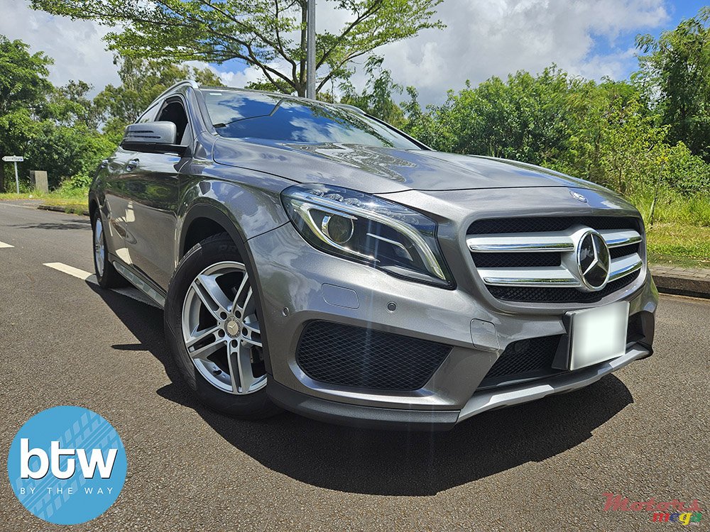 2016' Mercedes-Benz GLA 180 photo #1