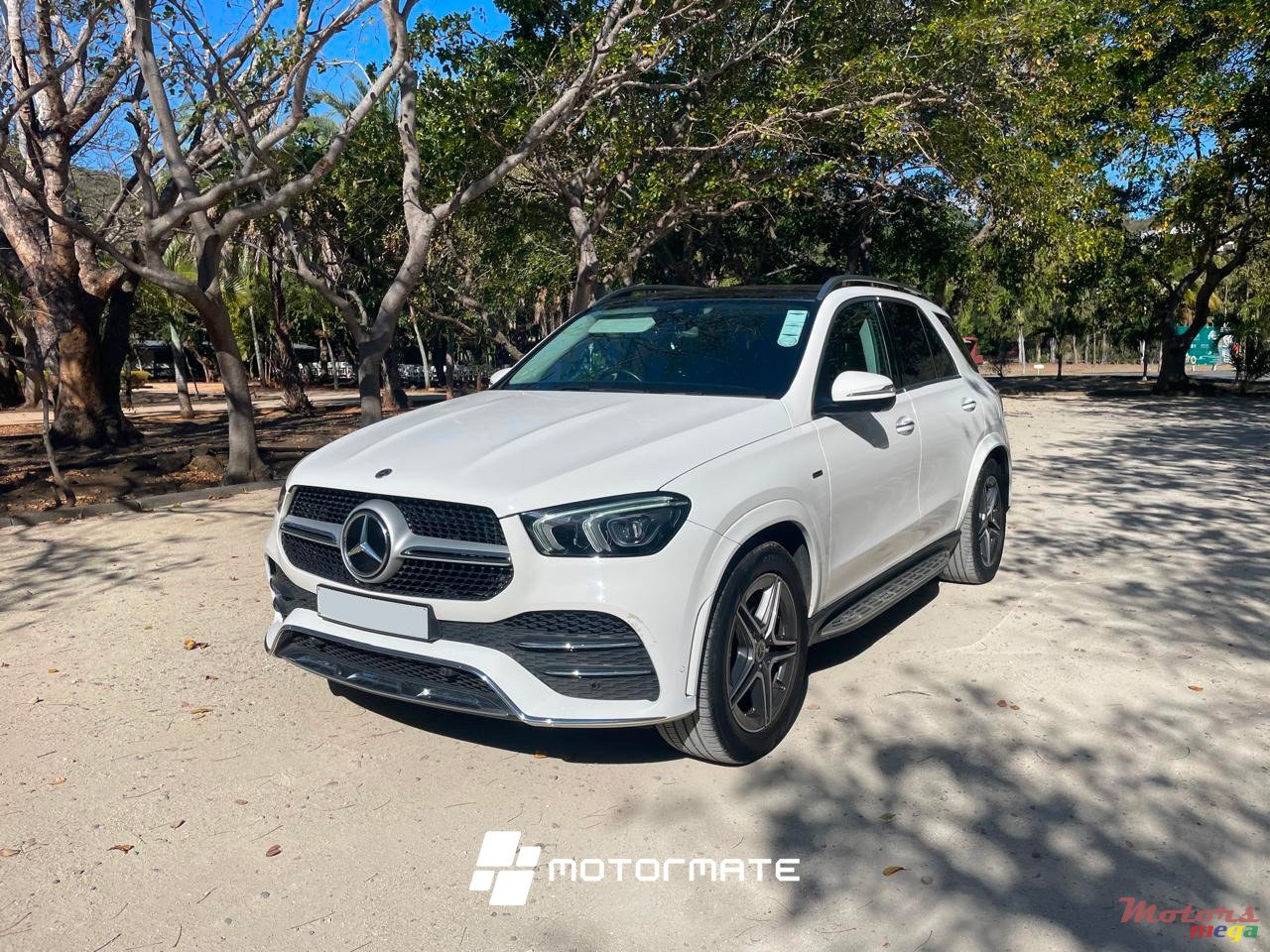 2021' Mercedes-Benz GLE 350 DE photo #2