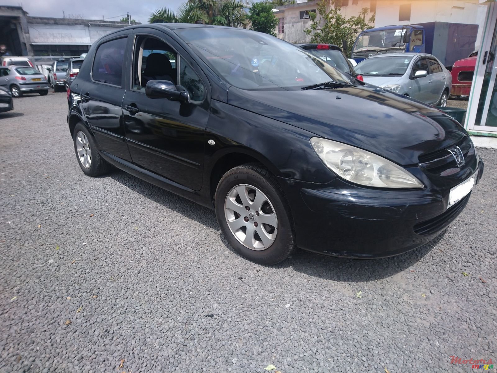 2001' Peugeot 307 photo #1