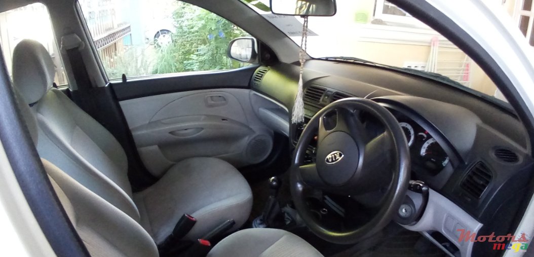2010' Kia Picanto photo #3