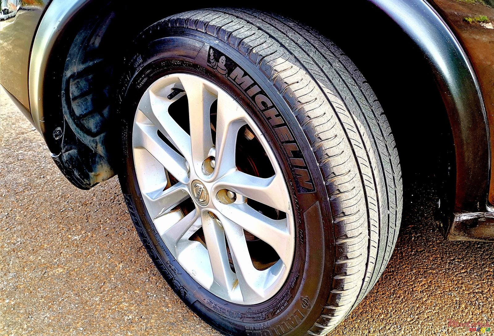 2012' Nissan Juke AUTOMATIC photo #5