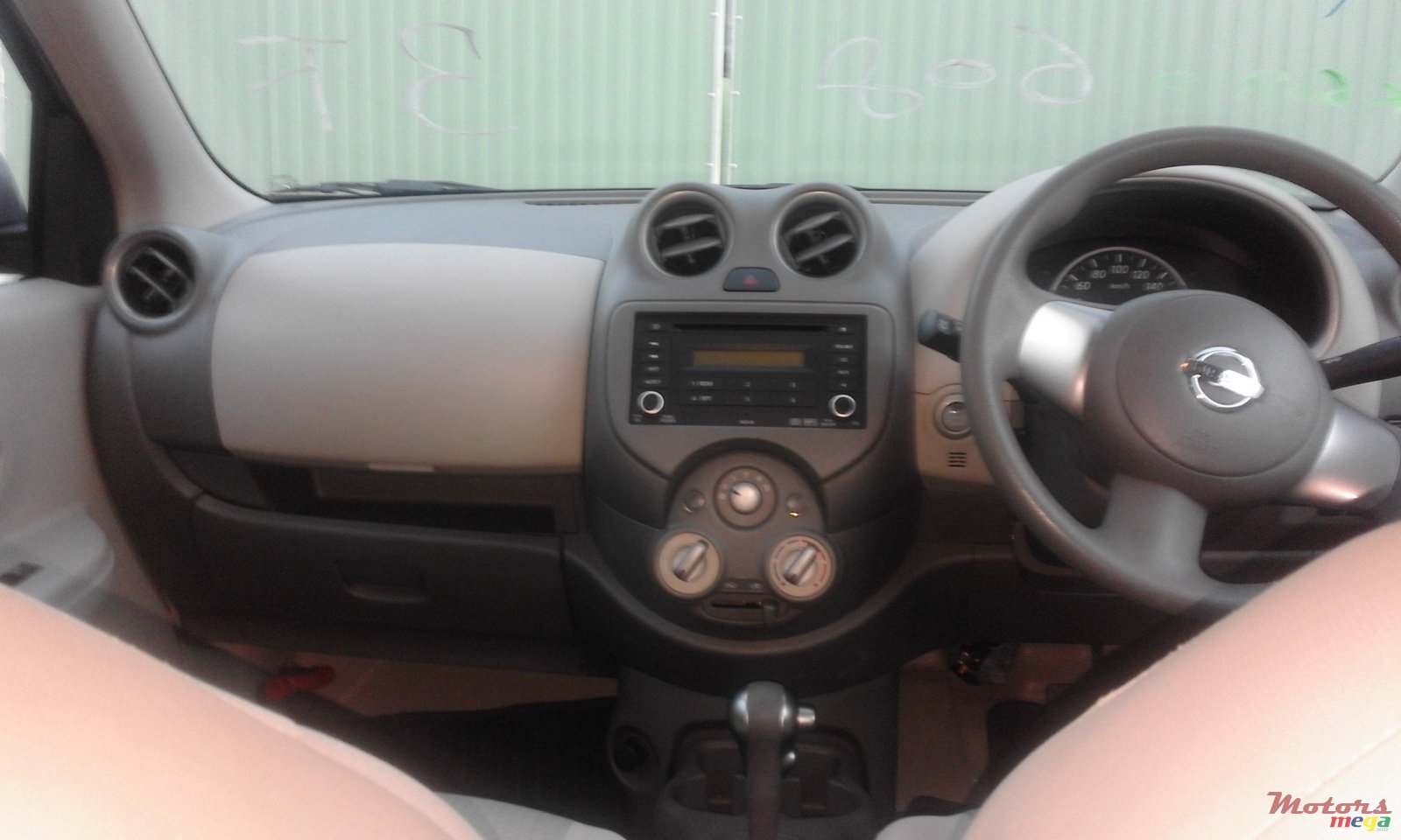 2012' Nissan March photo #3