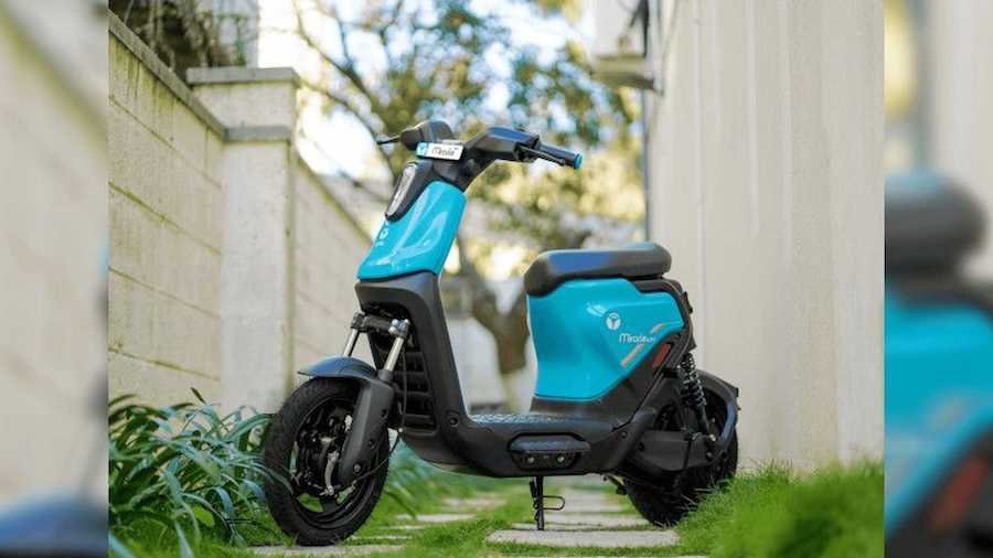 Yulu Partners Up With Bajaj To Launch Electric Scooters In India