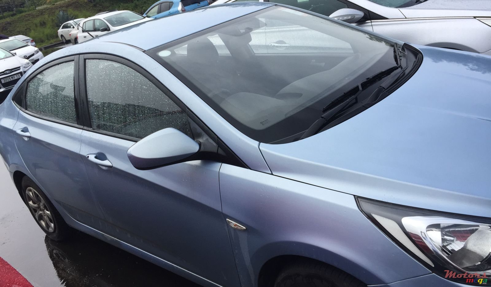 2011' Hyundai Accent photo #4