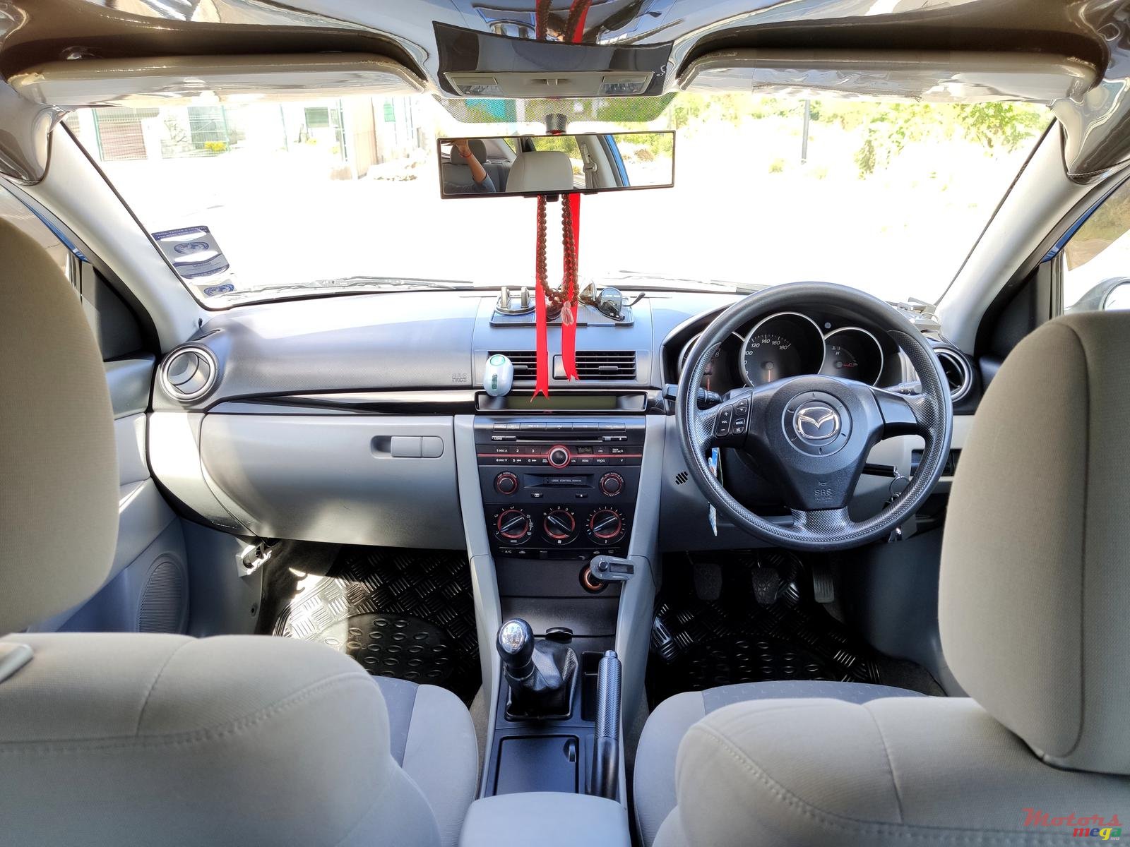 2005' Mazda Axela photo #4