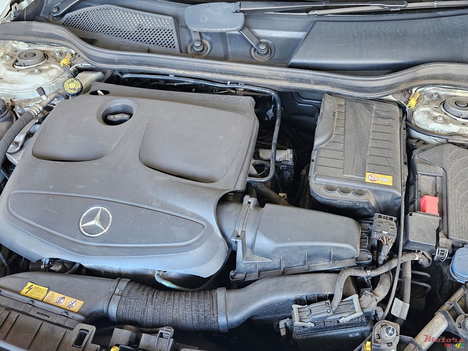 2014' Mercedes-Benz GLA 180 photo #5