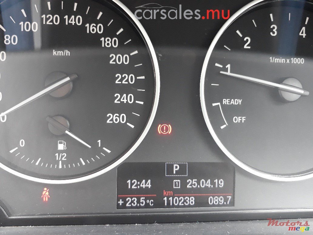 2011' BMW 116 photo #7