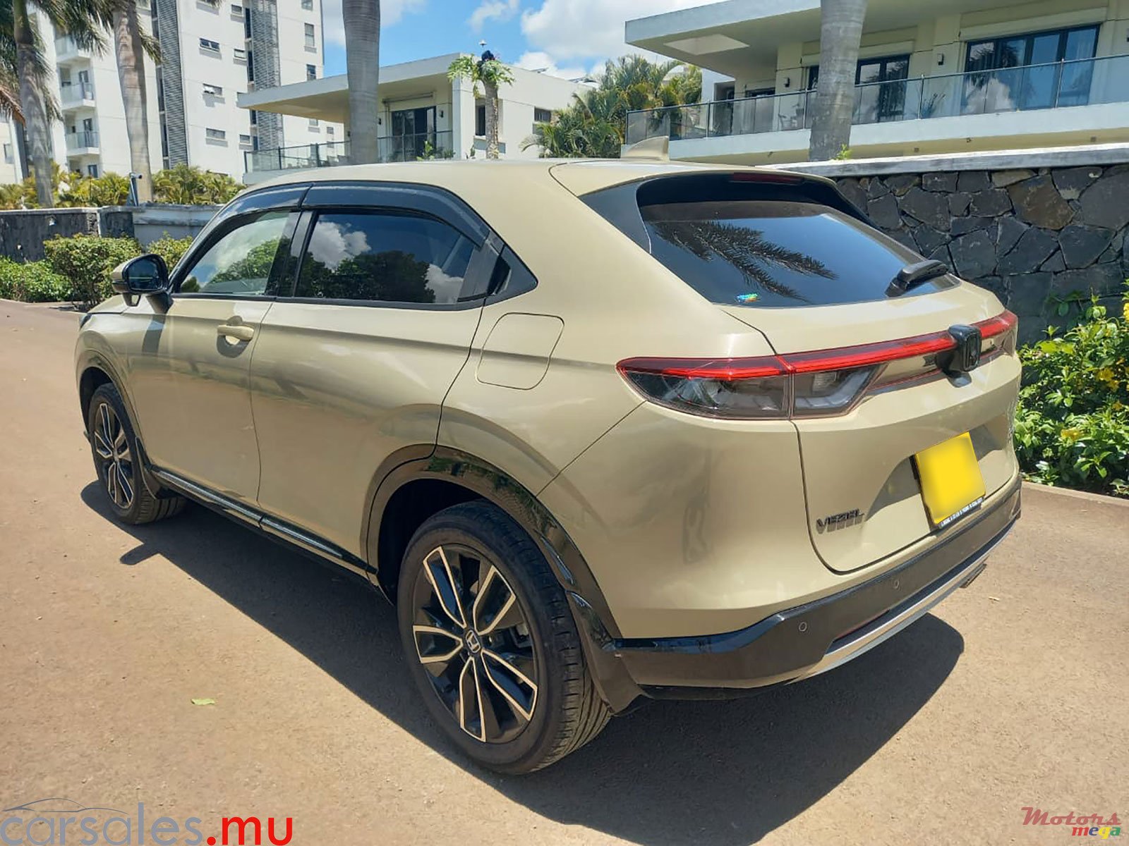 2021' Honda Vezel Z E-HEV 1.5 Hybrid photo #3