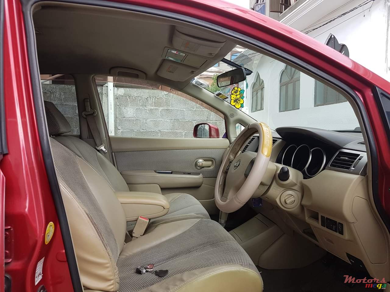 2005' Nissan Tiida photo #6