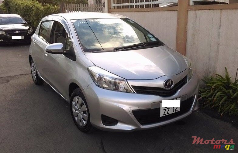 2012' Toyota Vitz photo #1