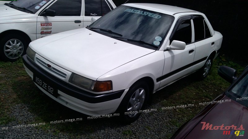 1993' Mazda 323 photo #1