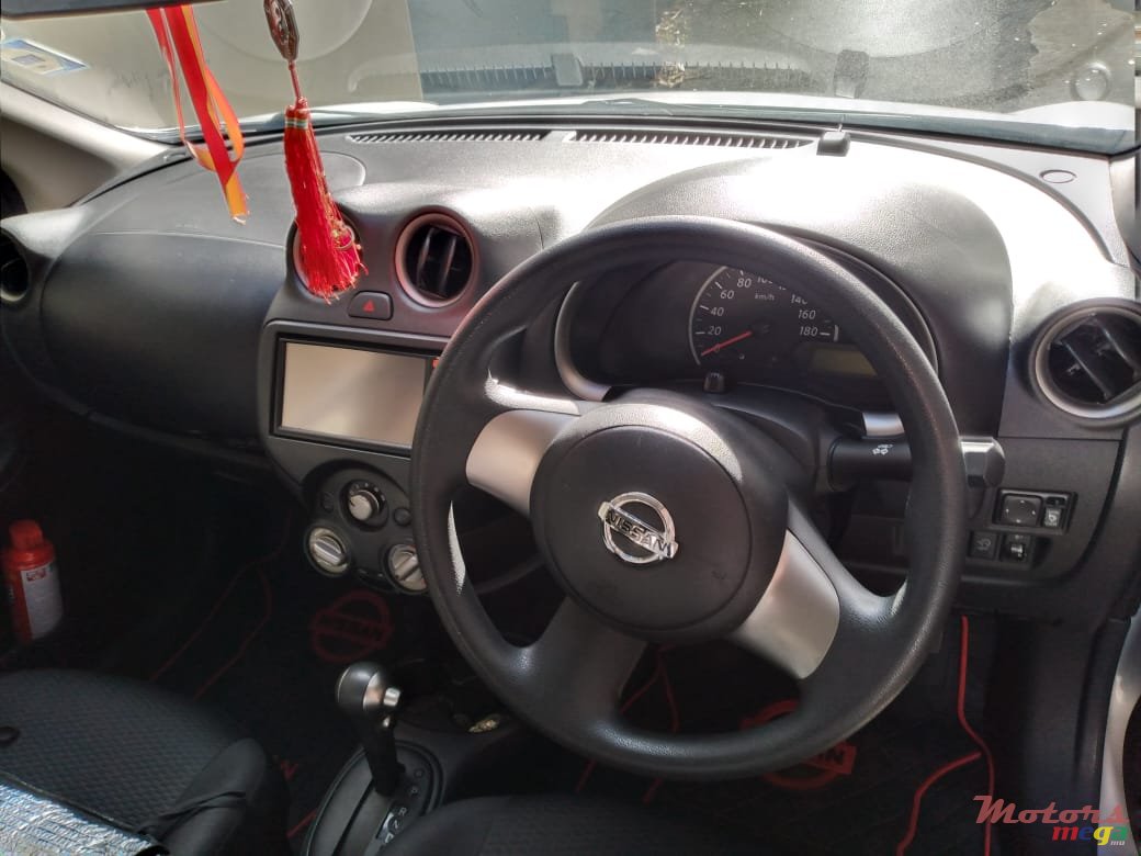 2013' Nissan March photo #2