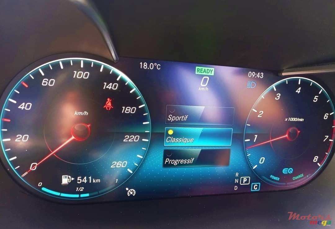 2019' Mercedes-Benz C 200 EQ BOOST photo #6