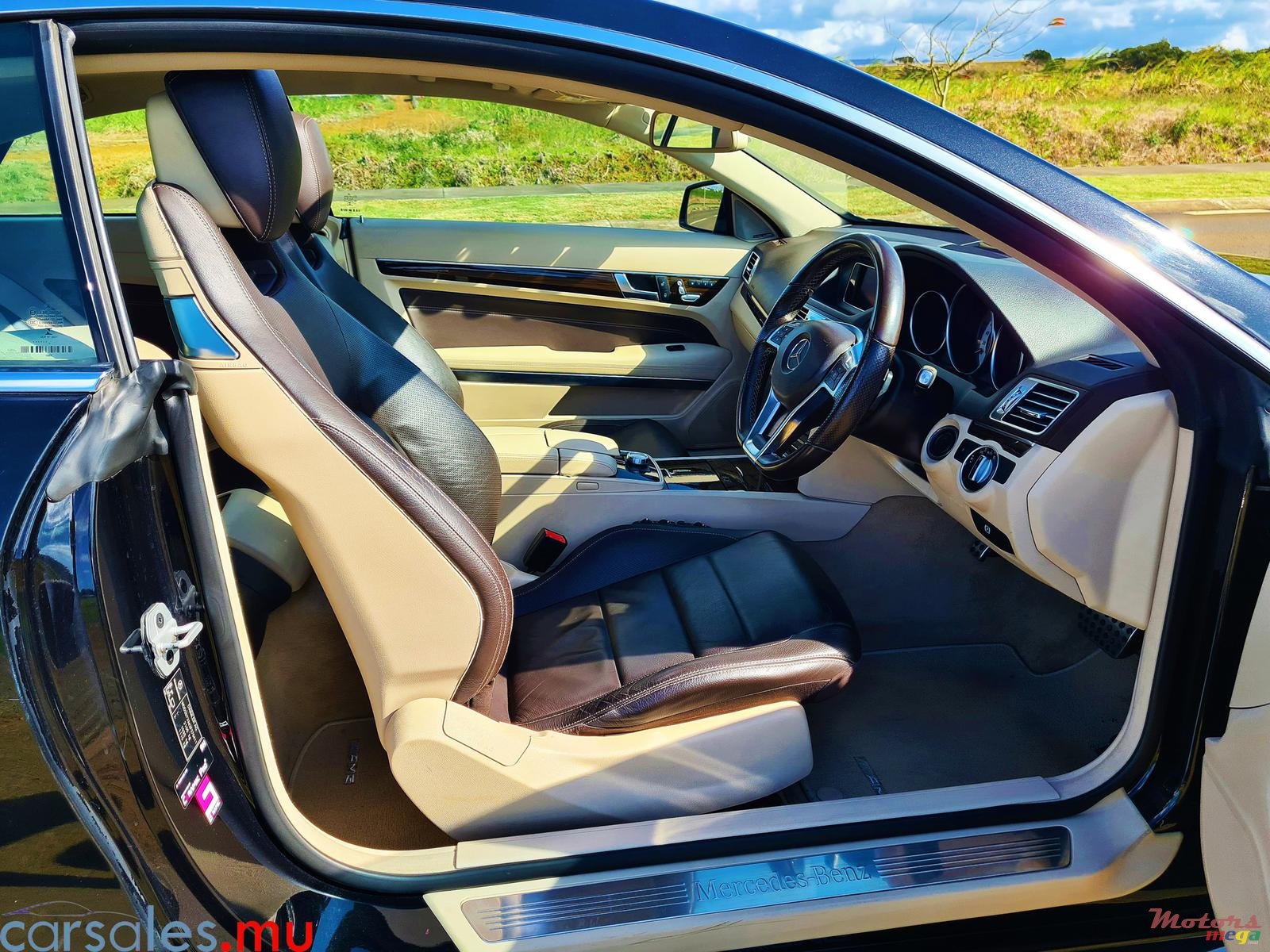 2014' Mercedes-Benz E-Class E250 Coupé CGI AMG photo #5