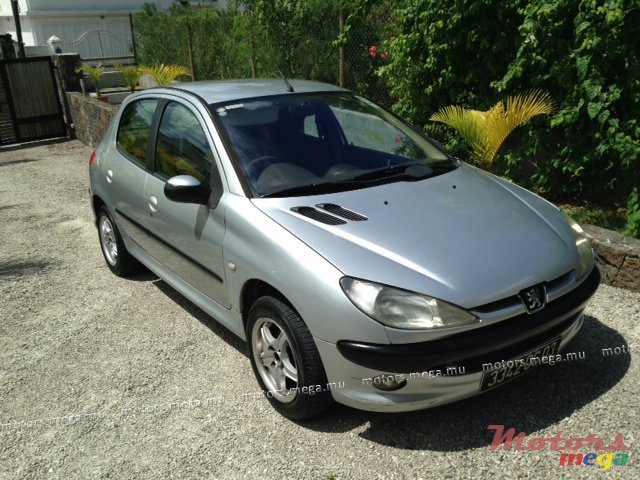 2003' Peugeot 206 photo #1