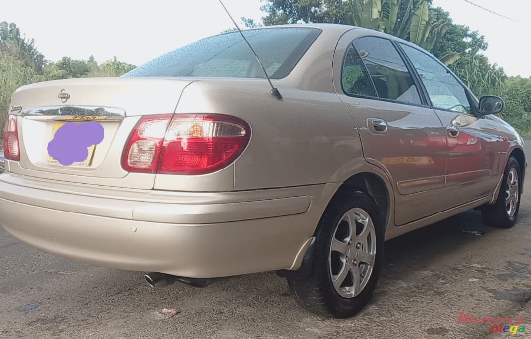 2002' Nissan photo #1