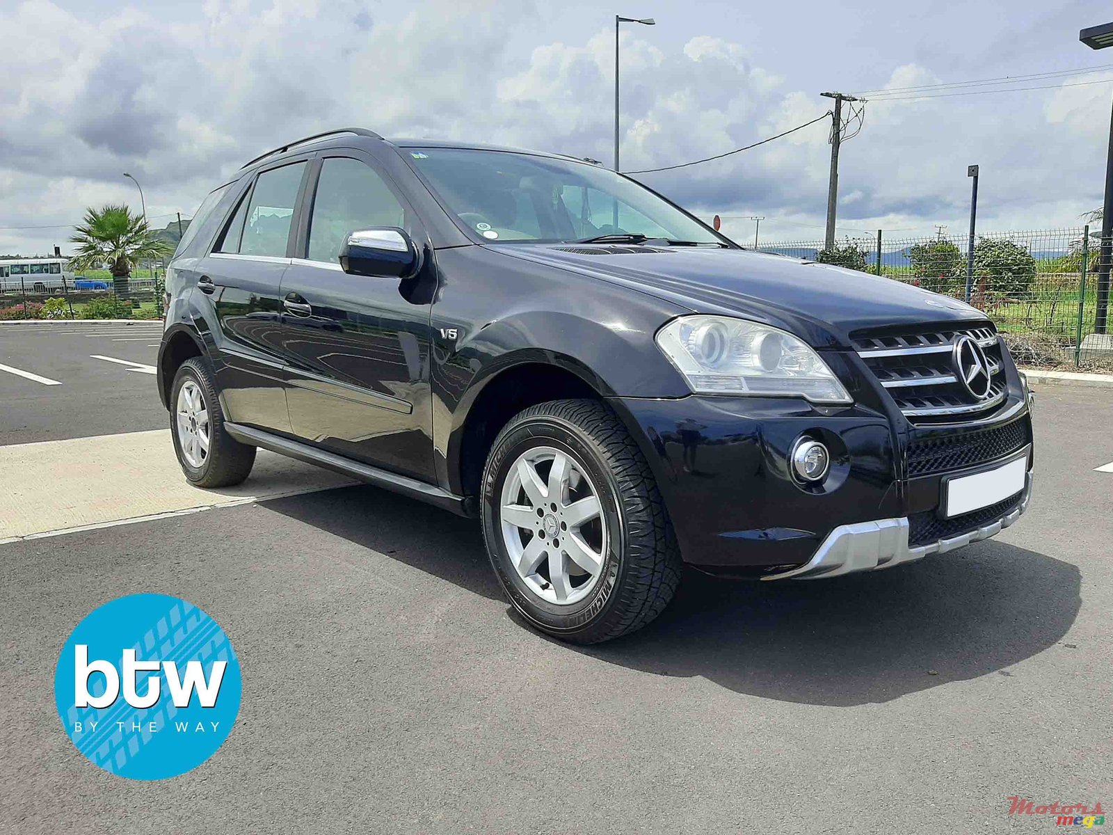 2010' Mercedes-Benz ML 350 photo #1