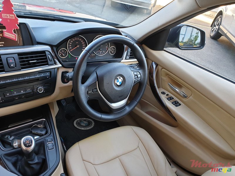 2014' BMW 3 Series Sedan photo #6