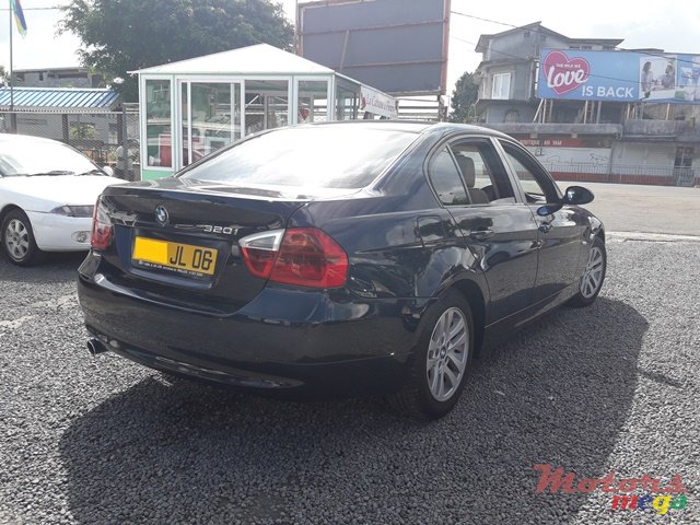 2006' BMW 320i photo #5