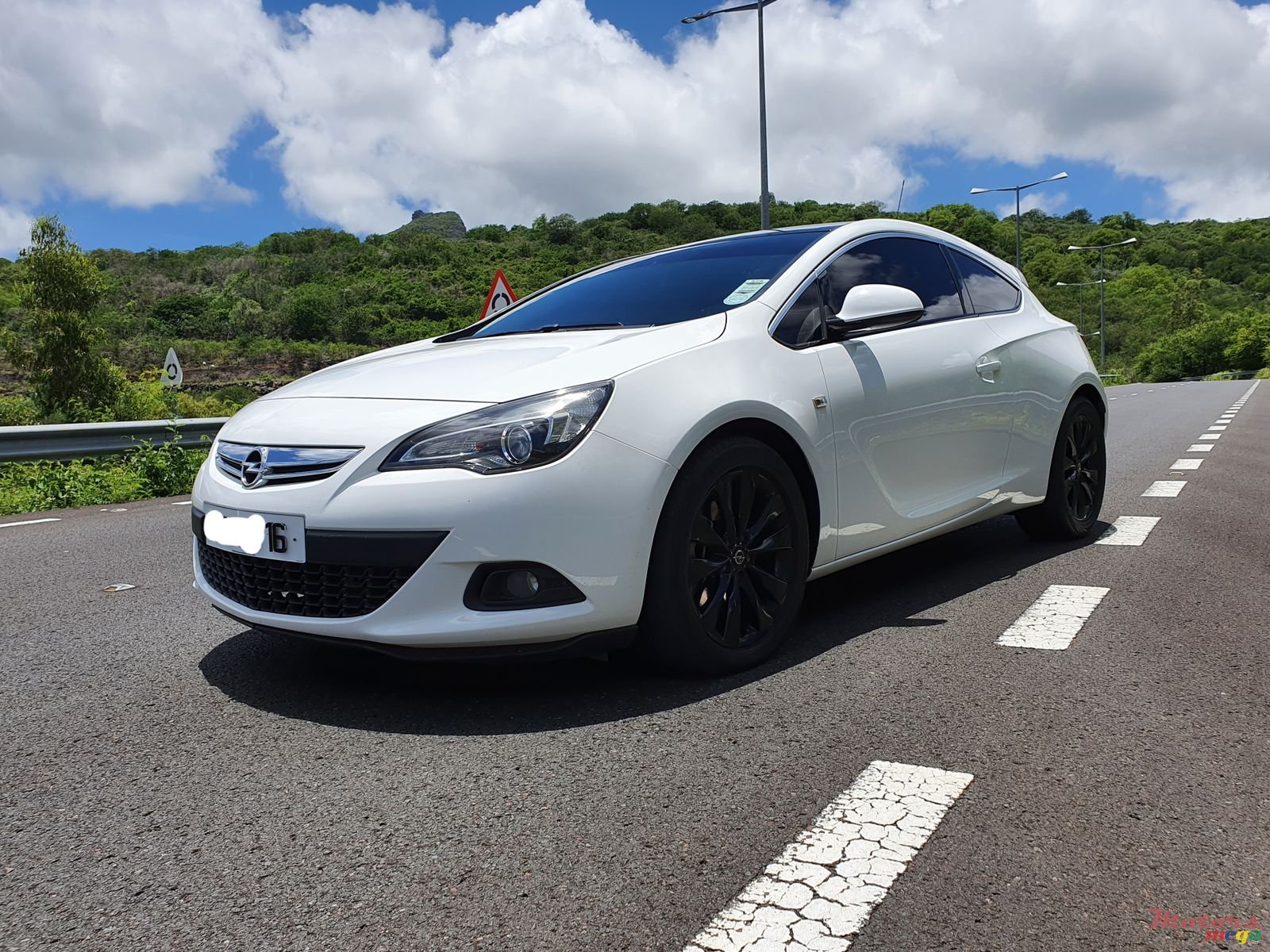 2016' Opel Astra G photo #2