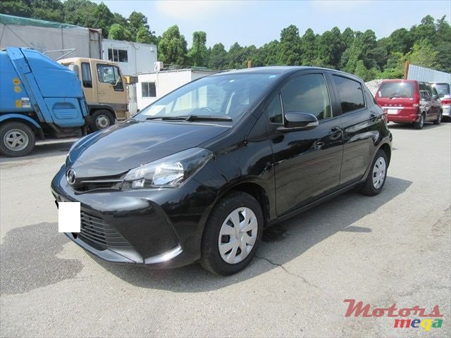 2016' Toyota Vitz photo #2