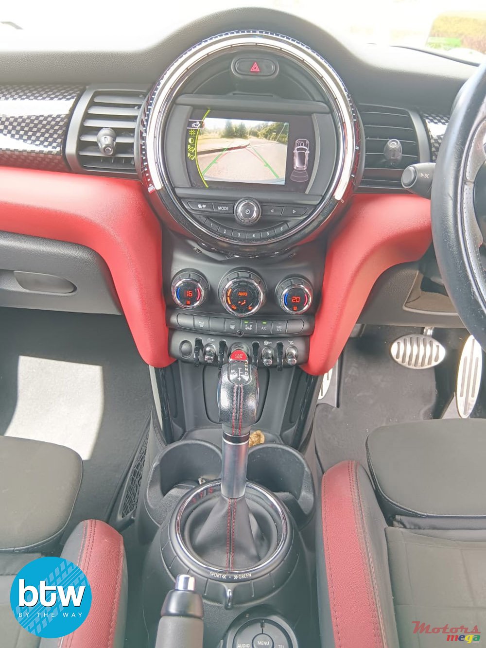 2015' MINI John Cooper Works photo #6