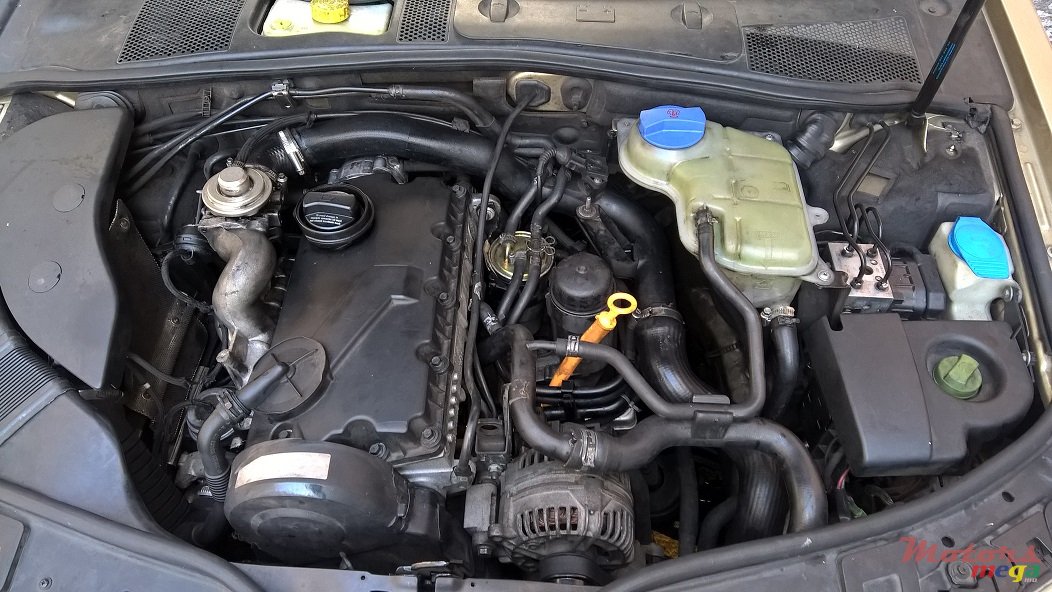 2003' Volkswagen Passat photo #4