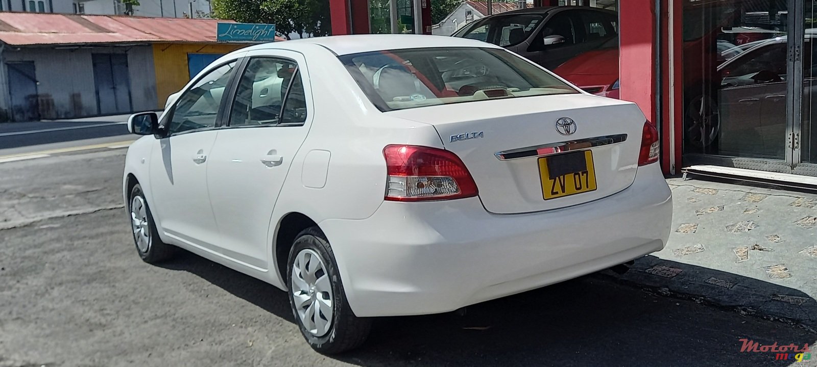 2007' Toyota Belta photo #3