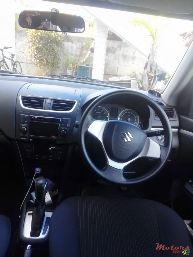 2013' Suzuki Swift No modification photo #1